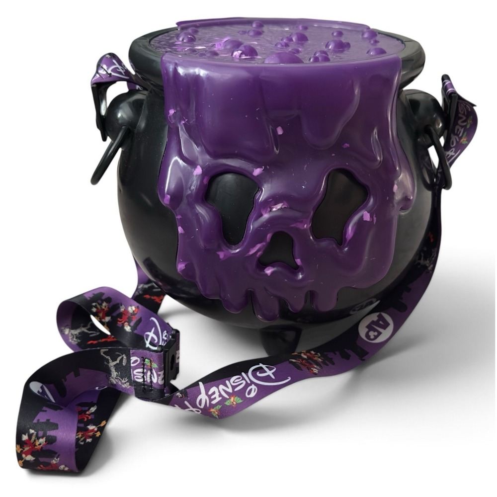 Disney Parks 2018 Halloween purple Poison Cauldron Popcorn Bucket Light Up